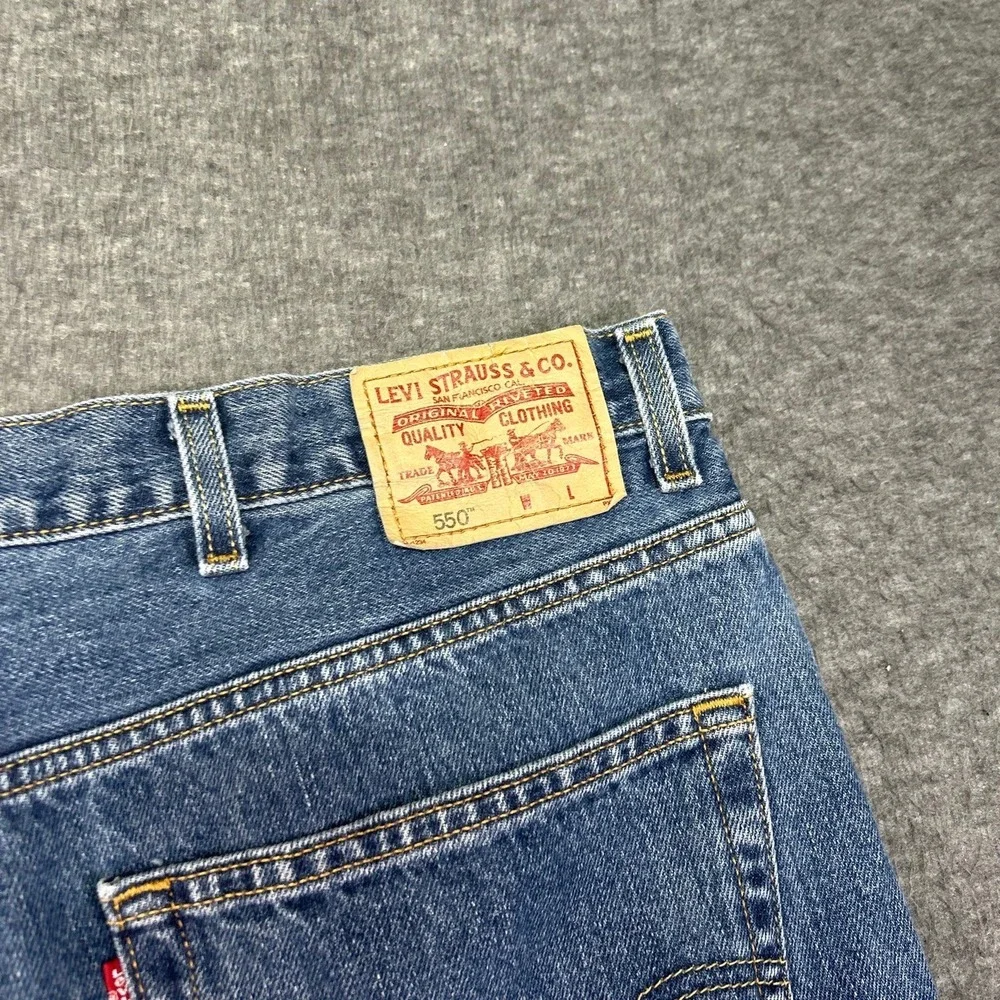 Levi's Jeans 550 Men 48x30 Light Blue Straight Leg Classic Everyday Relaxed Fit